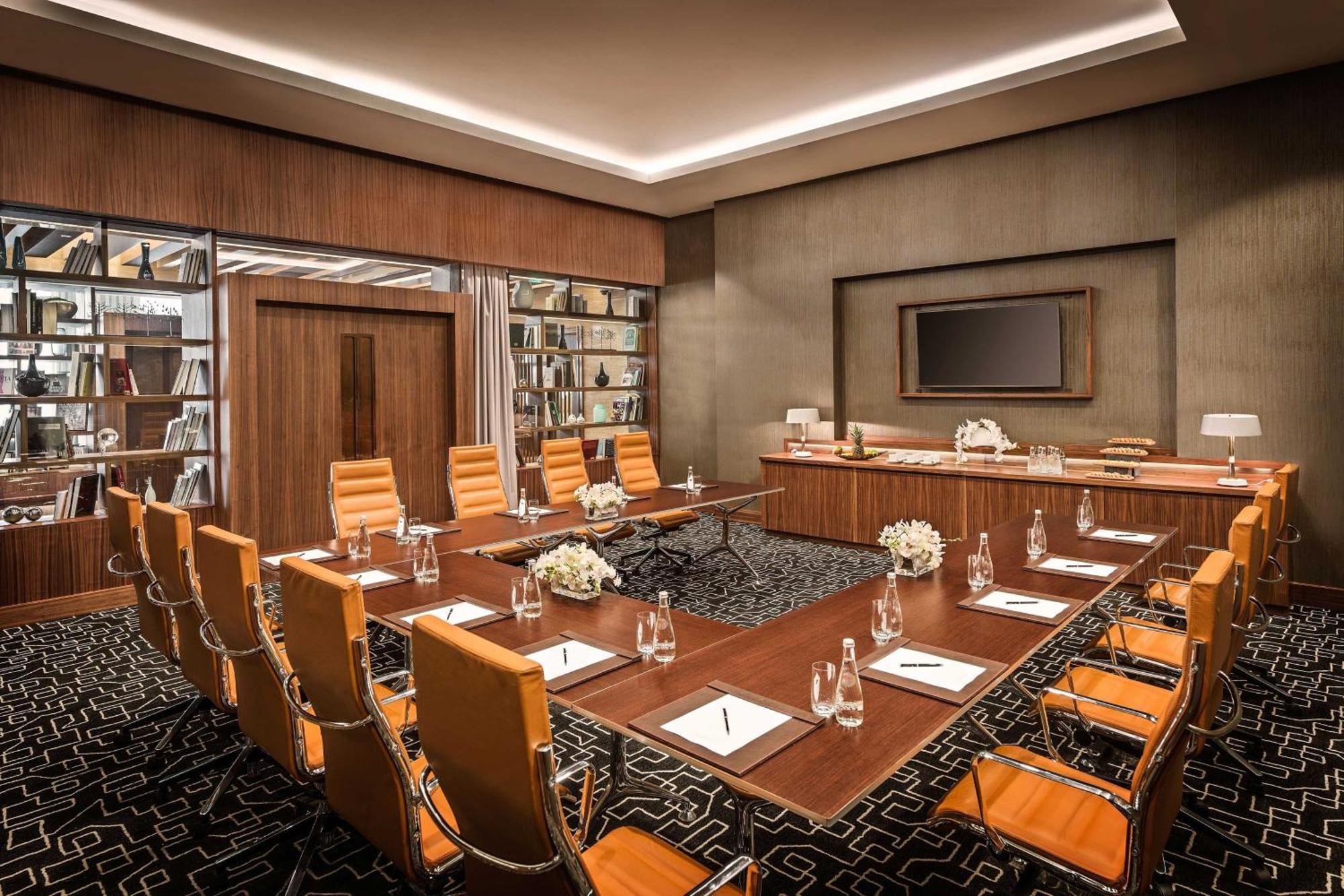 쉐라톤 바쿠 인투어리스트 호텔 외부 사진 Boardroom