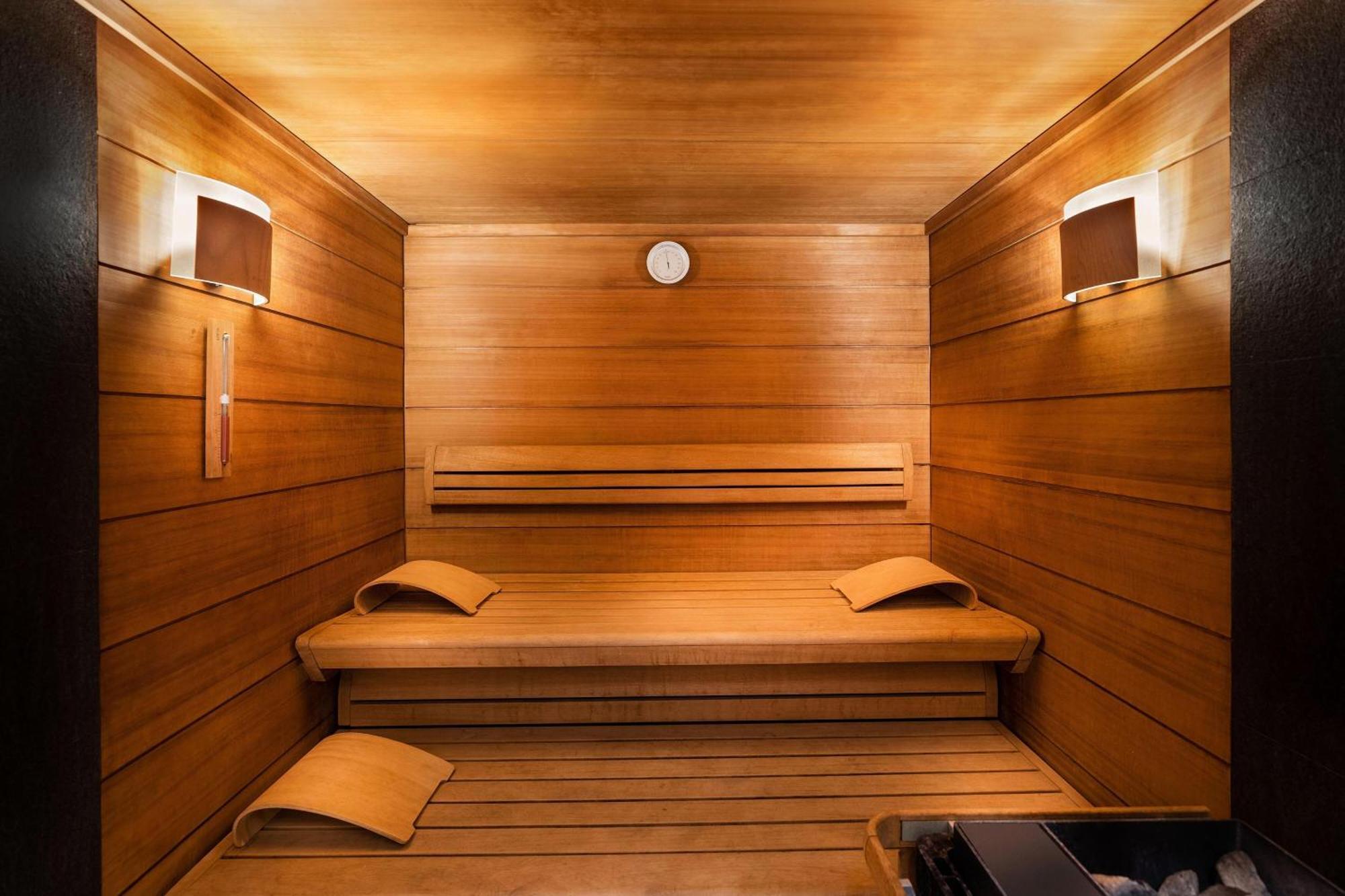 쉐라톤 바쿠 인투어리스트 호텔 외부 사진 A modern Finnish sauna