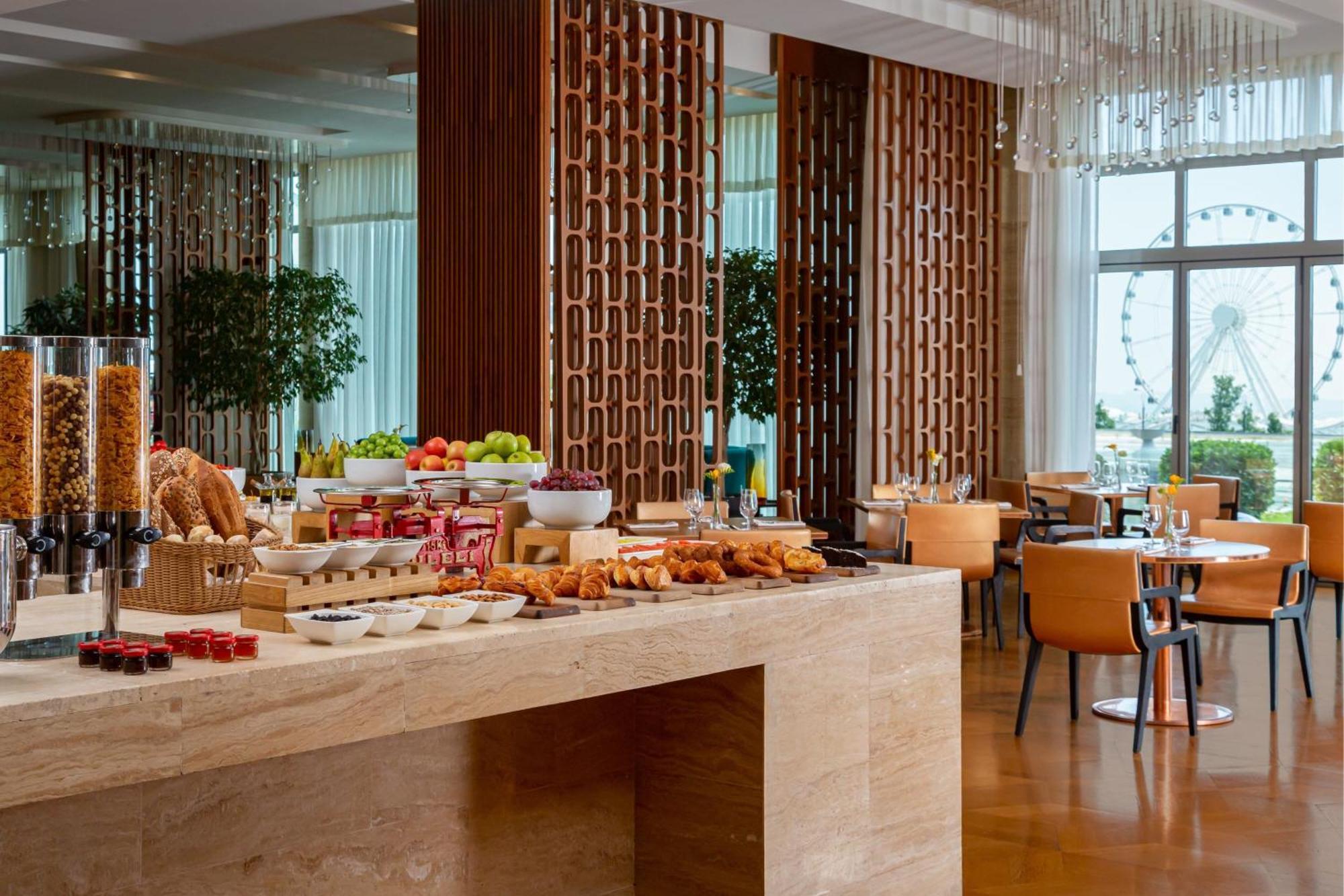 쉐라톤 바쿠 인투어리스트 호텔 외부 사진 The Lounge at the airport