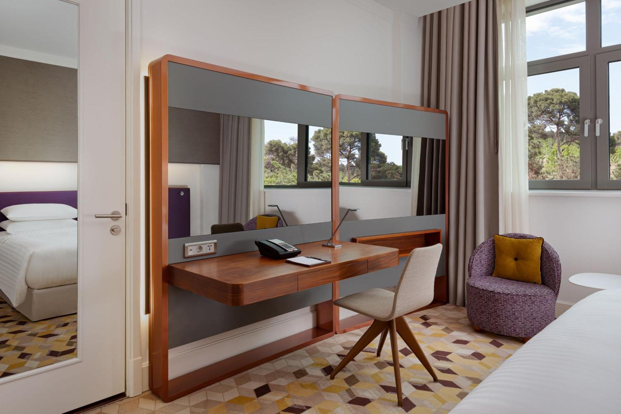 쉐라톤 바쿠 인투어리스트 호텔 외부 사진 A bedroom at the hotel