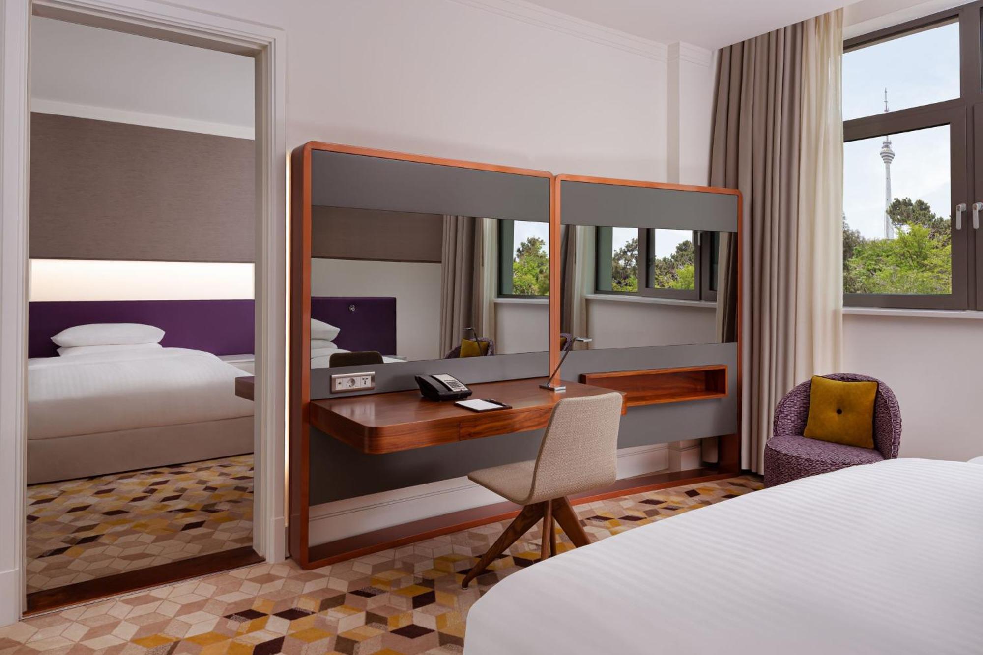 쉐라톤 바쿠 인투어리스트 호텔 외부 사진 A room at the hotel