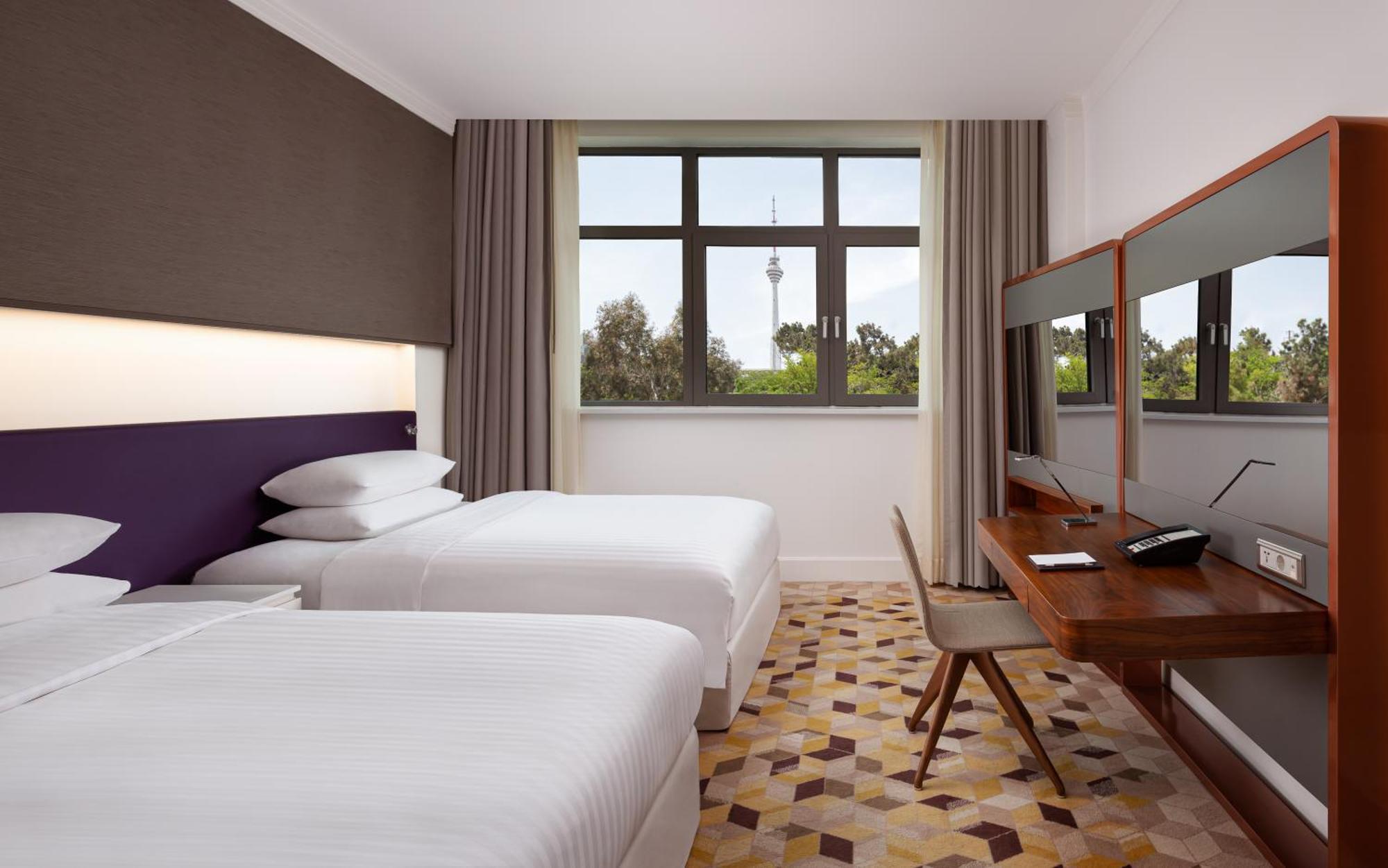 쉐라톤 바쿠 인투어리스트 호텔 외부 사진 A room at the hotel