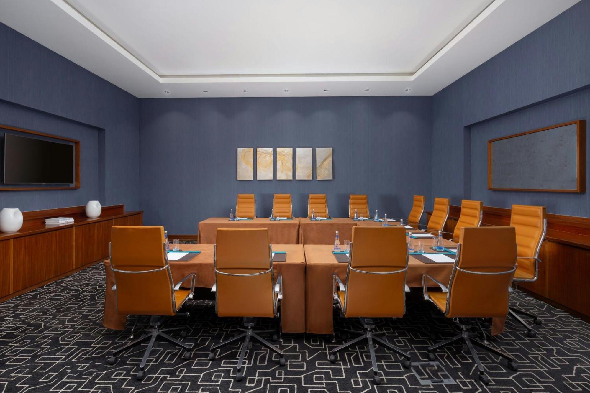 쉐라톤 바쿠 인투어리스트 호텔 외부 사진 Boardroom